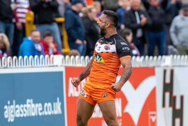 Kenny Edwards celebrates scoring Castleford Tigers' second try against Wigan Warriors.  Picture: Bruce Rollinson.