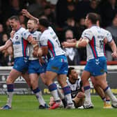 Wakefield celebrate Lee Gaskell's late try. (Picture: SWPix.com)