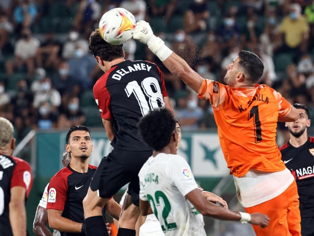 A forgettable season for the Spaniard. Casilla lost the gloves to Édgar Badía after just two months at the club and ended the season with five clean sheets to show for 15 appearances.