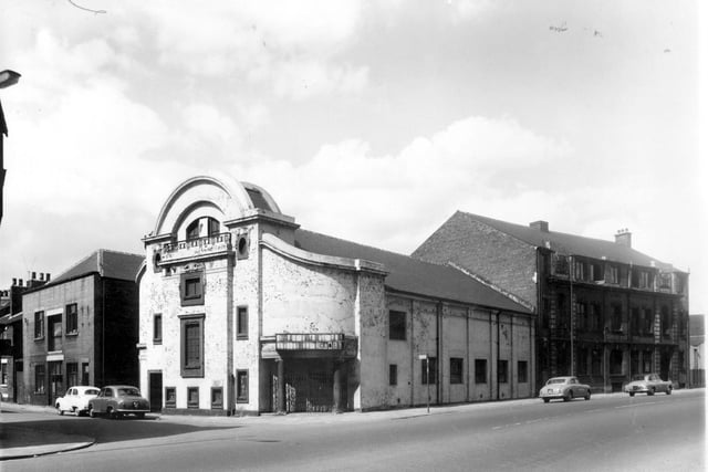 To the left is Bristol Street, Cross Stamford Street is on the right. In the centre is the former Newtown Picture Palace. This photo is dated May 1959.