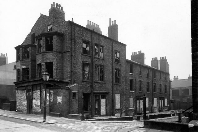 Derelict houses on Sheepscar Place just off Skinner Lane in January 1951.