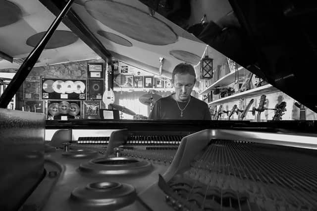 Steve Cradock.