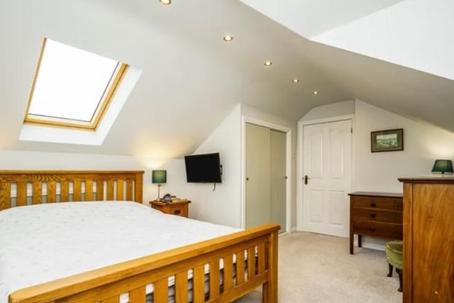 To the first floor are three good size bedrooms, with one having an en-suite.
