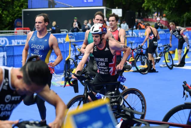 AJ Bell 2022 World Triathlon Championship Series Leeds.
Jonny Brownlee gets on his bike before his crash (Picture: Jonathan Gawthorpe)
