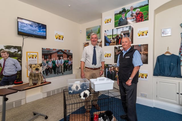 In 2019 an exhibition room about Channel 5 TV’s The Yorkshire Vet, based on the modern Skeldale Veterinary surgery formerly at 23 Kirkgate in Thirsk, was opened. Paul Stead, managing director of Leeds-based Daisybeck Productions and producer of The Yorkshire Vet TV series, explained how Ian Ashton helped him persuade Peter Wright and colleagues to take part in the programme. “It is of course thanks to Alf Wight, the original Yorkshire Vet in whose footsteps we wanted to follow in bringing the modern version of a Yorkshire veterinary practice to the screen. It all fits perfectly with the James Herriot heritage.”