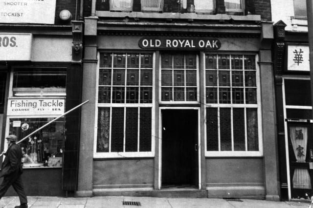 Old Royal Oak on Kirkgate pictured here in  May 1974 was a stop off for a generation of city centre drinkers.