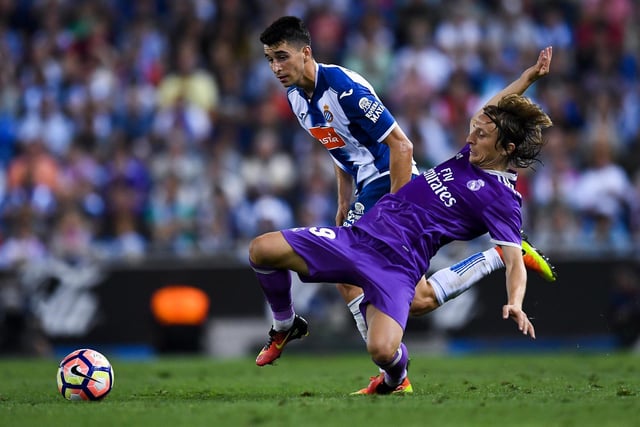 After joining Espanyol's youth set-up aged 11 in 2008, 19-year-old Roca made his first team debut 2-2 draw with Málaga CF and went on to make 25 La Liga appearances in his first season with the main squad.