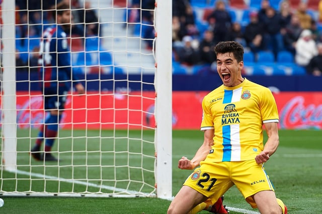 Roca scores his first La Liga goal in a 2–2 draw at Levante UD.