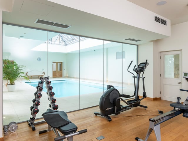 There is also a gym and jacuzzi situated nearby the swimming pool.