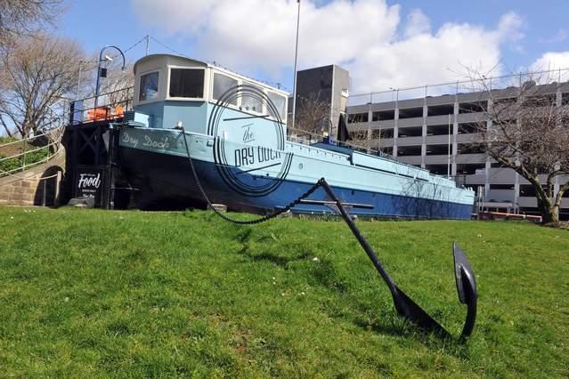 This shipwrecked boat located on Woodhouse Lane provides a bit of kitsch-style wonderment for beer garden lovers. Sit back and soak up the sun on deck, or head inside for a home-cooked meal and some pub snacks.