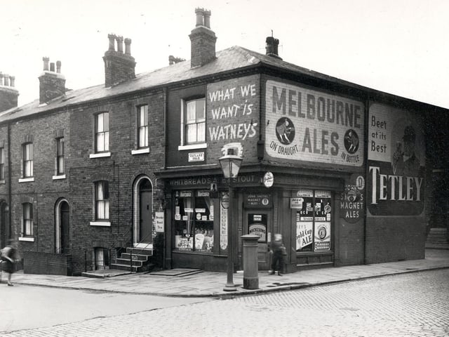 The junction of Oatland Road with Oatland Lane (Camp Road) continued from Oatland Lane in April 1958.