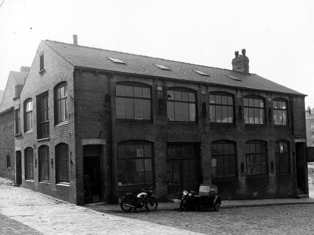 Carr Lane in April 1954, home to the Goldberg Veneered Moulding Works, flanked by Carr Grove on the left and Carr Street on the right.