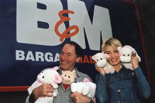 Emmerdale stars Clive Hornby and Emma Atkins, who played Jack Sugden and Charity Dingle, helped to officially the B&M store in April 2001.