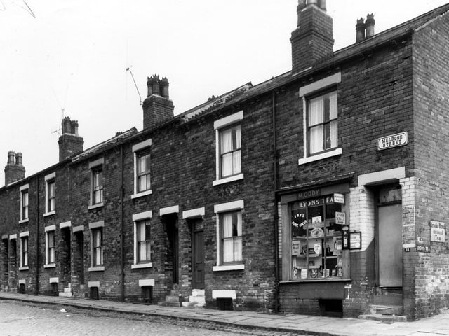 A Grocers shop at the corner of Melrose Street and Fertile Street in May 1960.