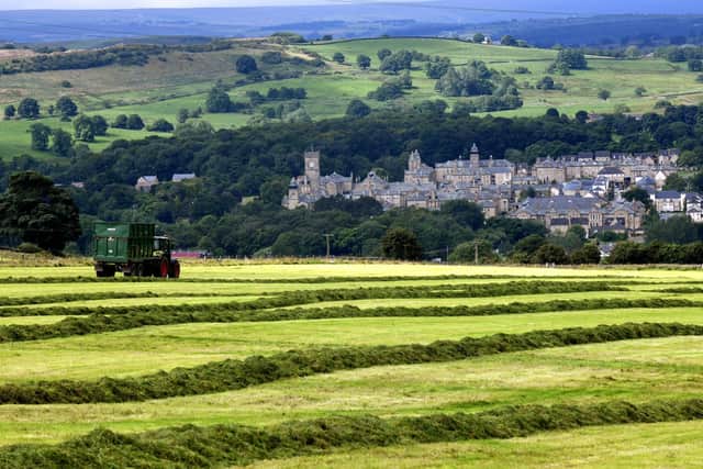 This historical market town provides a wide range of amenities including shops, supermarkets, pubs and restaurants.