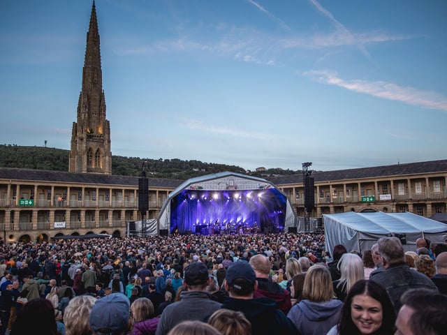 He opened with White Skye and Long Time. Photos by Cuffe and Taylor/The Piece Hall Trust.