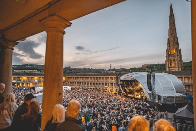 More than 5,000 people enjoyed the show. Photos by Cuffe and Taylor/The Piece Hall Trust