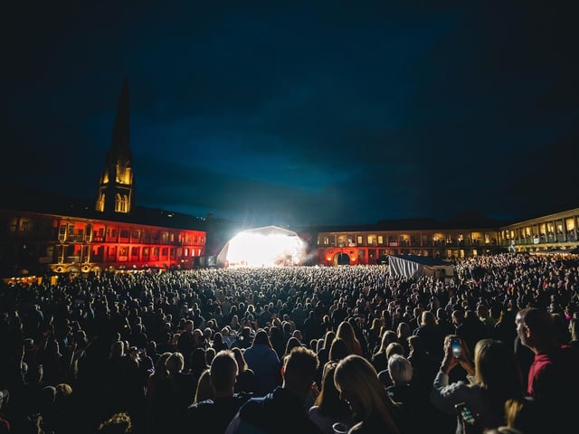 A sell-out crowd enjoyed the gig. Photos from Cuffe and Taylor/The Piece Hall Trust
