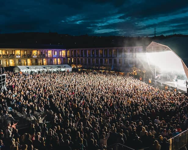 The Piece Hall crowd of more than 5,000. Photos by Cuffe and Taylor/The Piece Hall Trust