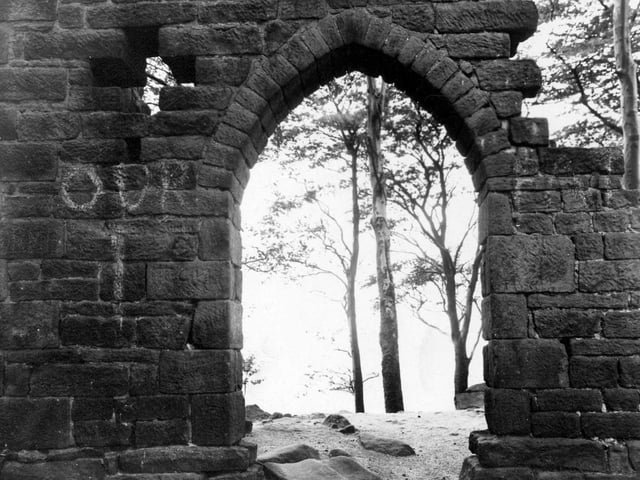 A view through arched doorway in King Alfred's Castle in May 1946.