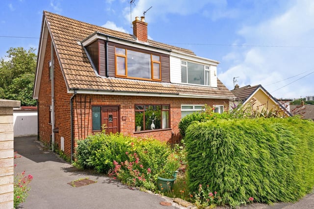 This three bed semi-detached house in a quiet cul-de-sac in Horsforth is on the market for an asking price of £285,000.