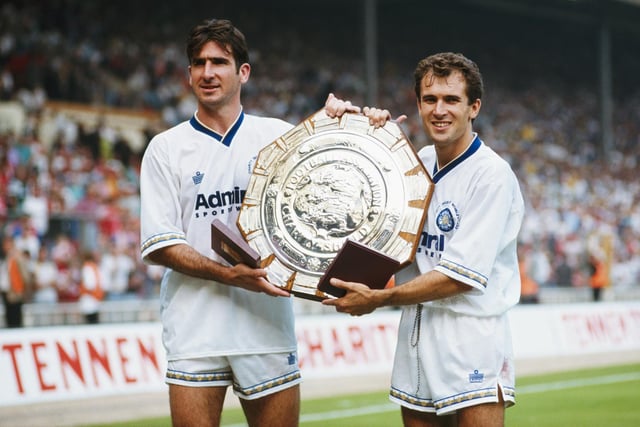 Dorigo poses with Eric Cantona and the Charity Shield as Leeds run out 4-3 winners over Liverpool (Image: Ben Radford/Getty Images)