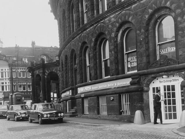 Share your memories of Leeds in 1972 with Andrew Hutchinson via email at: andrew.hutchinson@jpress.co.uk or tweet him - @AndyHutchYPN