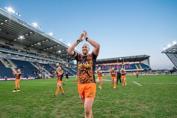 Greg Eden, Bureta Faraimo, Jake Mamo, Mahe Fonua, Derrell Olpherts, Niall Evalds, Danny Richardson, Daniel Smith, Adam Milner, George Griffin, Kenny Edwards, Alex Mellor, Joe Westerman. Subs Liam Watts, George Lawler, Suaia Matagi, Cheyse Blair.