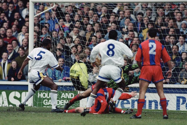 As Leeds United look to beat Crystal Palace's future Whites 'keeper Nigel Martyn.
Picture by Varleys.