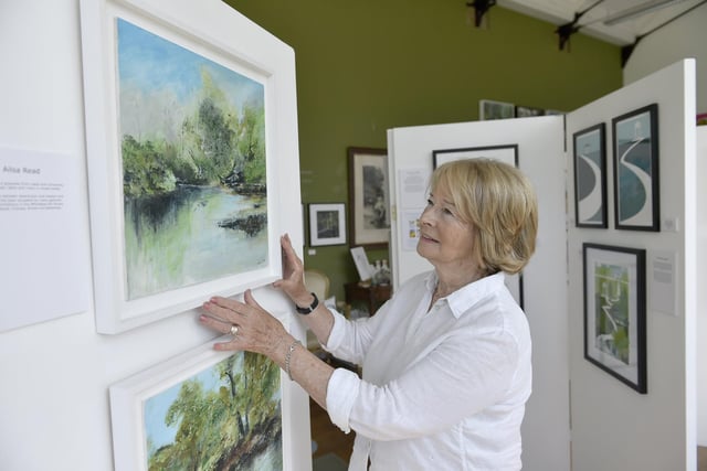 Artist Ailsa Read from Bardsey puts up her paintings at The English Art Co with art work inspired by Roundhay Park.
