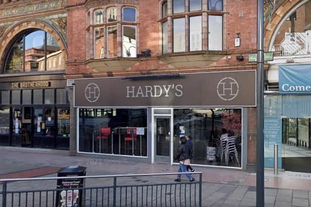 Hardy's is an independent cocktail and wine lounge located in the heart of the city centre on New Briggate.