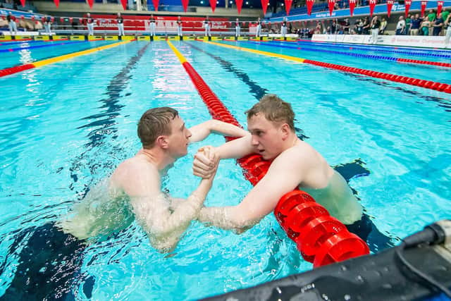 Max Litchfield is congratulated by his brother Joe as he breaks the British record for the 400 IM in the English Championships at Ponds Forge, Sheffield, in December 2018. Picture by Allan McKenzie/SWpix.com