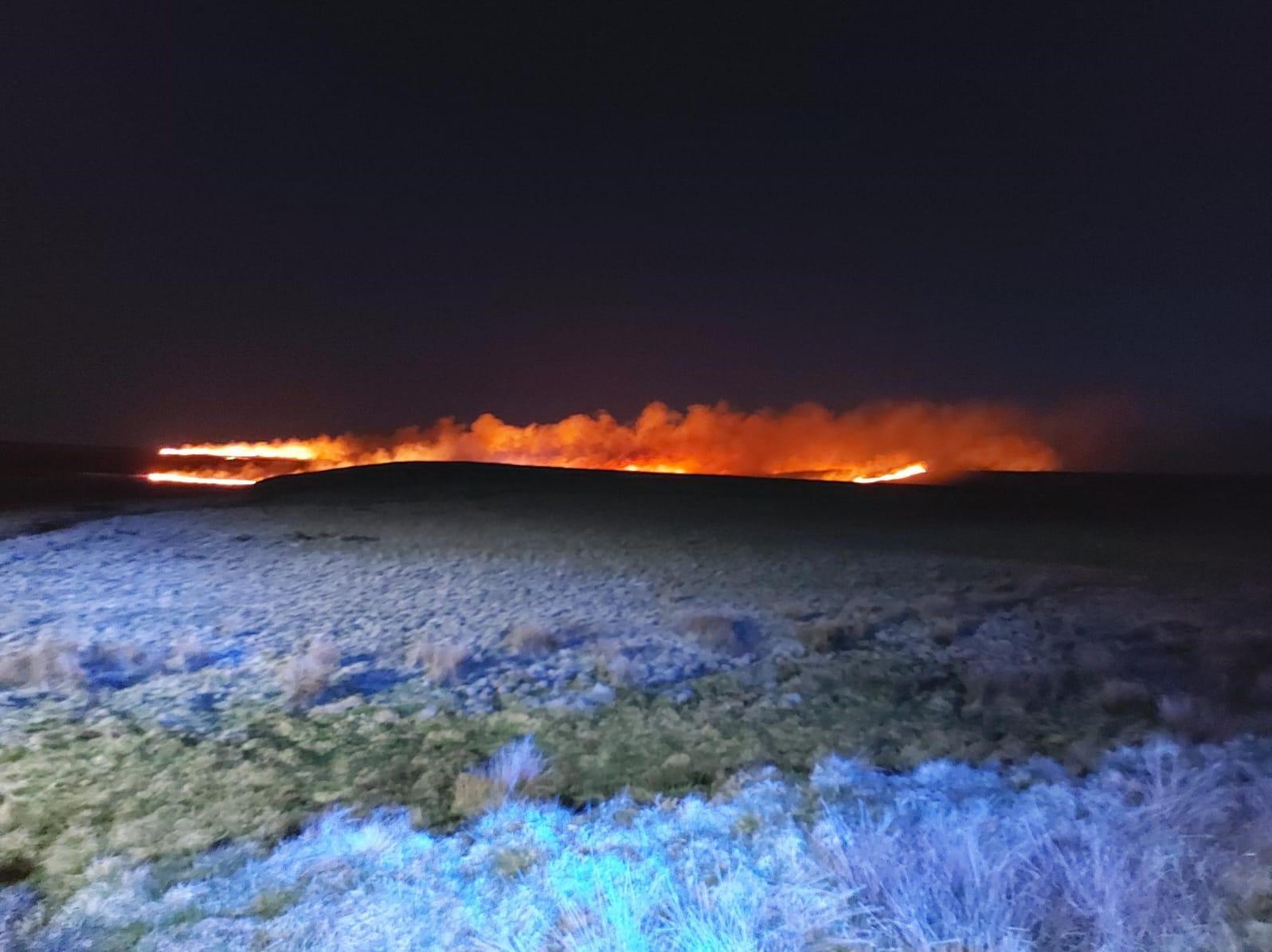 Marsden Moor fire: Up to 10 crews battle huge blaze on Marsden Moor ...