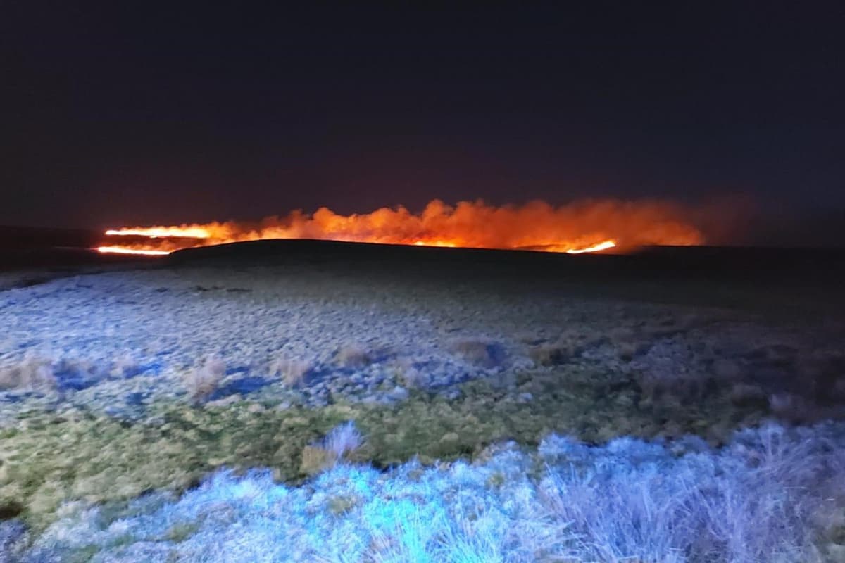 Mosor Fire Marsden Moor fire: Up to 10 crews battle huge blaze on Marsden Moor ...