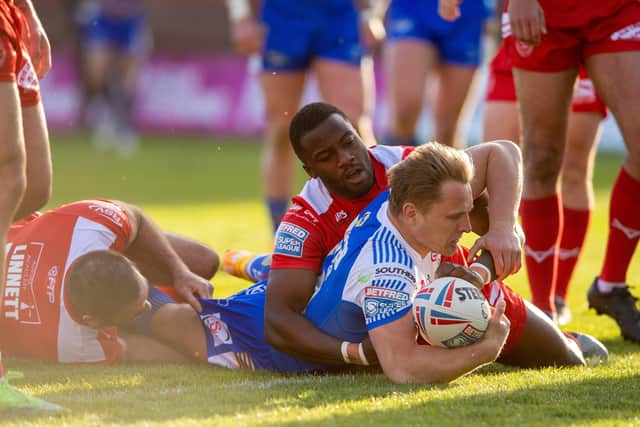 Brad Dwyer scores Leeds Rhinos' try at 
Hull KR. Picture: Bruce Rollinson.