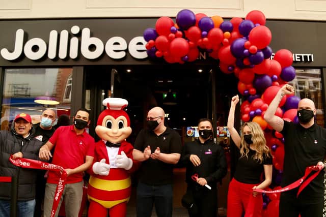 Huge queues from 5.30am as Jollibees opens Leeds restaurant for first time