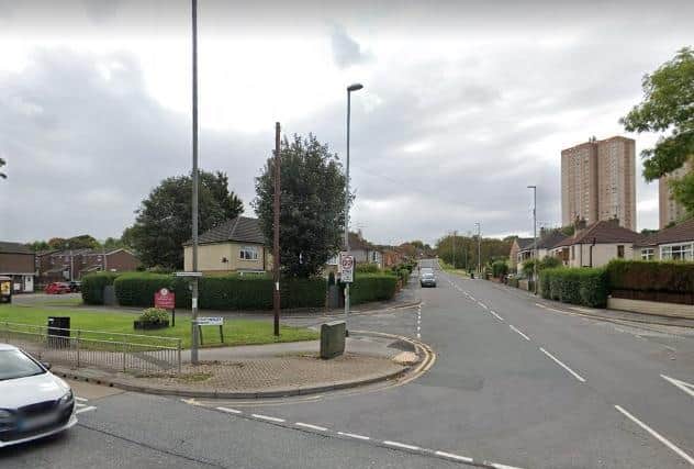 Police have closed a busy Leeds road this morning after reports of a fight between youths on Wednesday night.