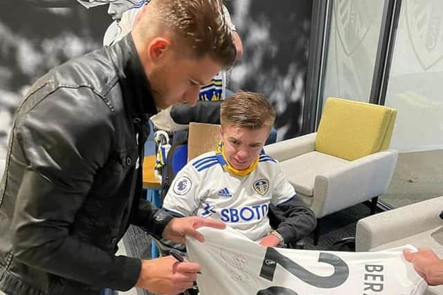 To their amazement, just minutes before they were going to leave, club owner Andrea Radrizzani and Victor Orta came outside with a matchday shirt to thank them for their support.