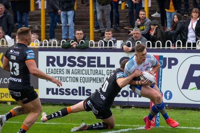 Jack Broadbent scores for Rhinos at Castleford. Picture by Bruce Rollinson.