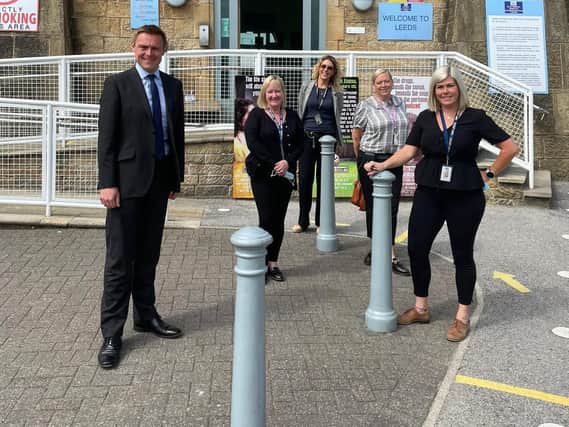 Minister for Welfare Delivery Will Quince visited HMP Leeds on Tuesday to meet Governor Steve Robson and got to see first-hand the work of the DWPs Prison Work Coach team (left to right) Donnella, Stacey, Andrea and Katie.