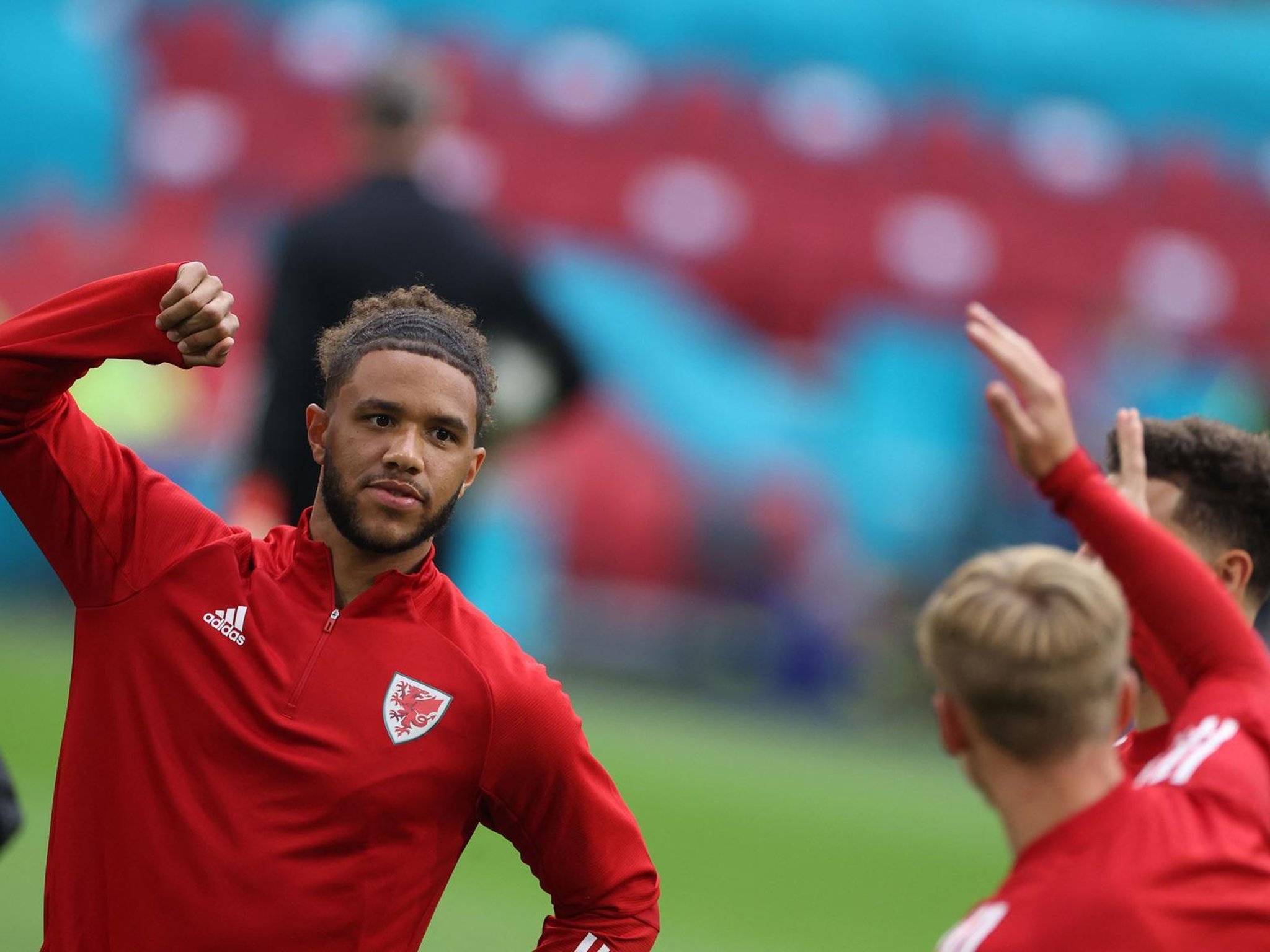Roberts wait continues as Leeds forward is overlooked for Wales last 16 starting berth