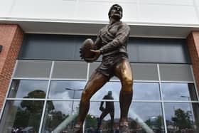 The newly unveiled John Holmes statue at Headingley. Picture by Matthew Merrick Photography/Leeds Rhinos.