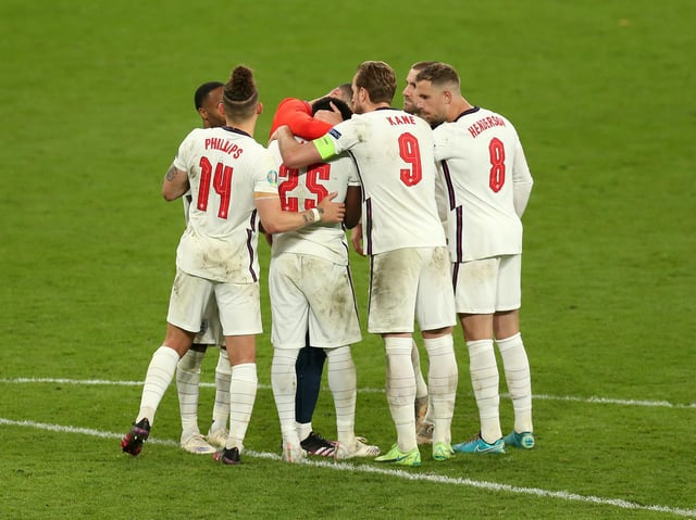 Umoderne Overbevisende genopfyldning FA condemn 'disgusting' racist abuse aimed at England three after penalty  heartbreak in Euro 2020 final | Yorkshire Evening Post