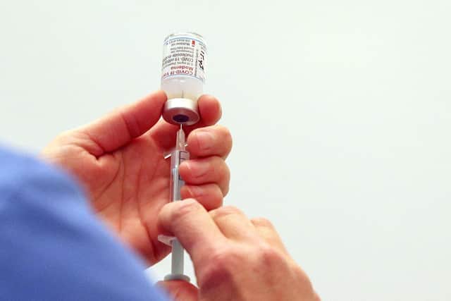 Younger people are being invited to take up the offer of COVID vaccinations at walk-in clinics over the weekend.