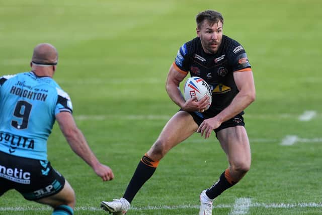 Castleford Tigers captain Michael Shenton in action against Hull. Picture by Jonathan Gawthorpe.