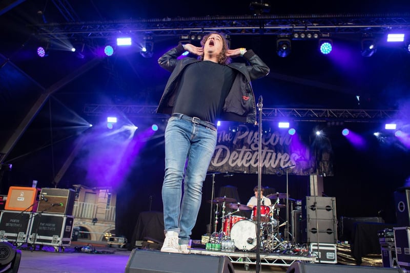 Pigeon Detectives at The Piece Hall. Photos by Frank Ralph