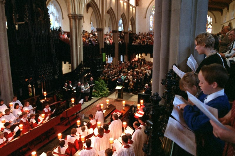 A packed congregation singing hymns during the service for Diana, Princess of Wales at Leeds Parish Church.