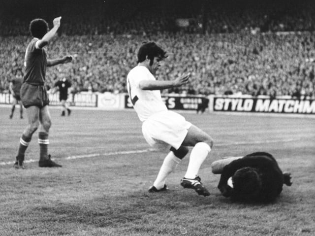 Enjoy these photo memories of Mick Bates in action for Leeds United.