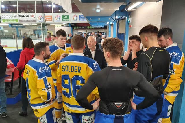 Dave Whistle chats to his team prior to face-off in Swindon on Saturday evening.