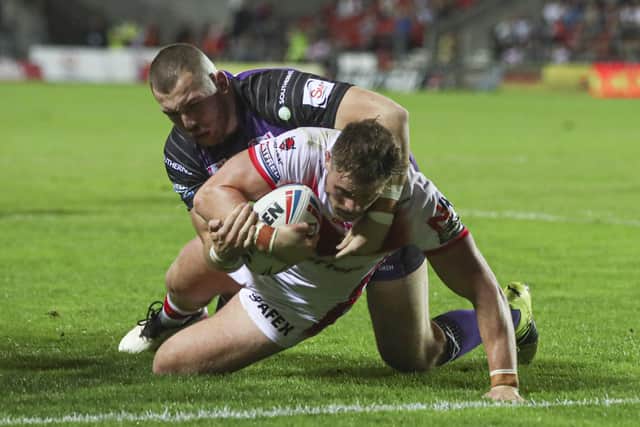 Unstoppable force: Morgan Knowles claims the hosts' third try. Picture by Paul Currie/SWpix.com